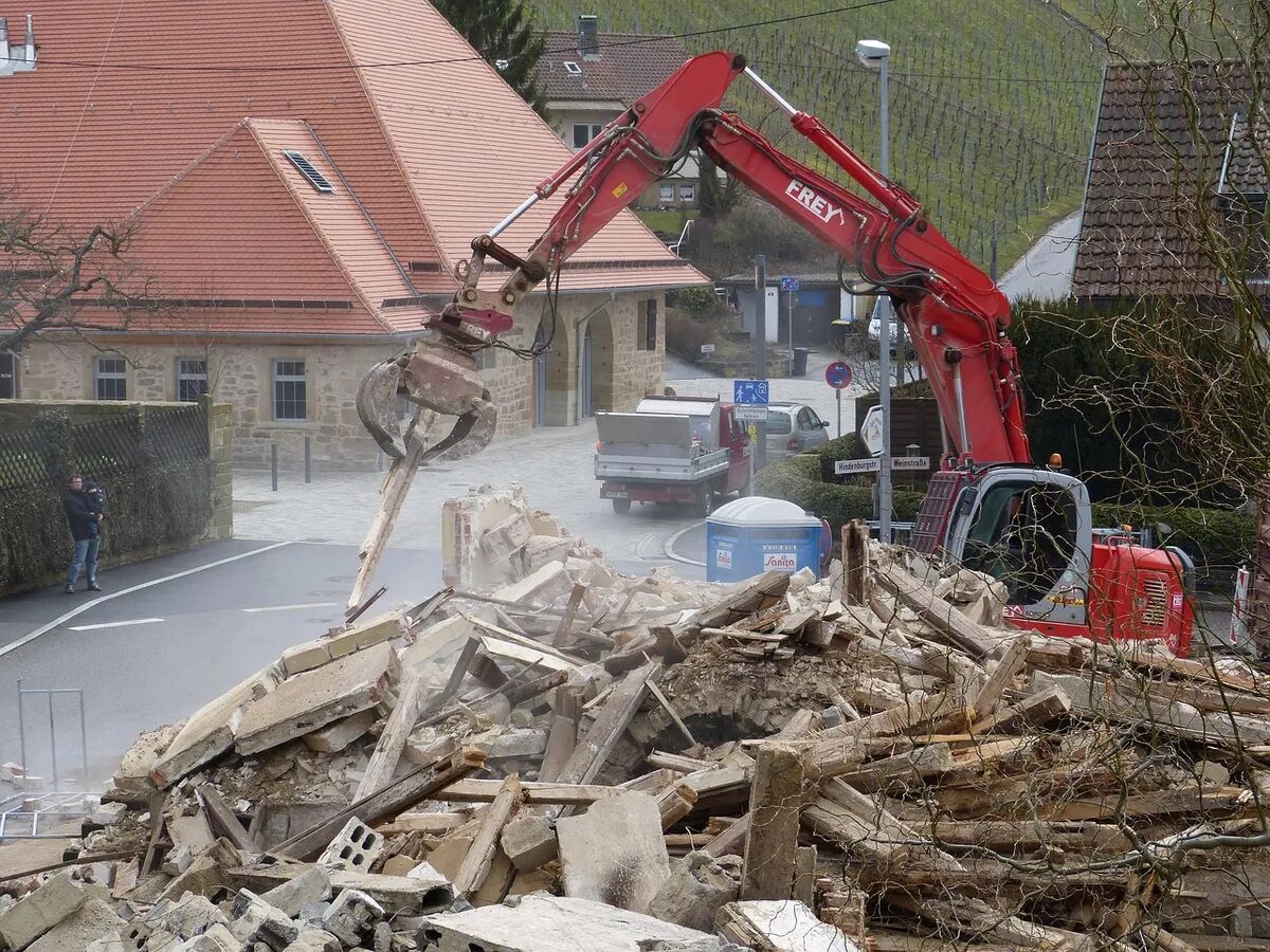 How Shed Demolition Works on the Gold Coast Step by Step