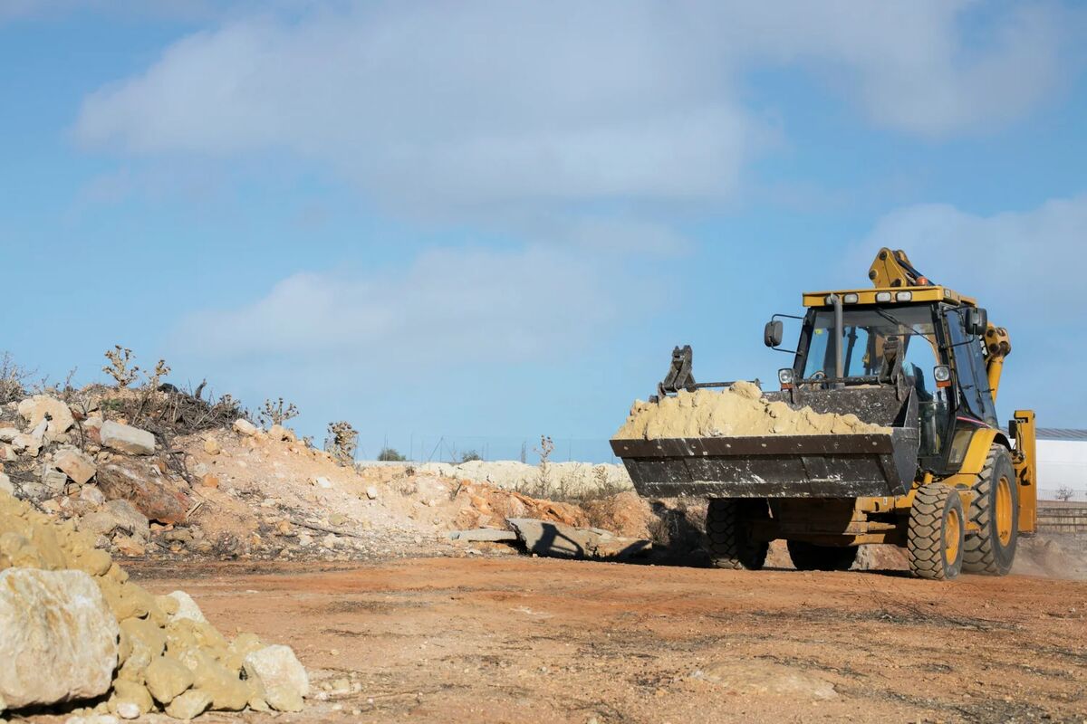 How Site Clearing On The Gold Coast Helps Your Build Flow