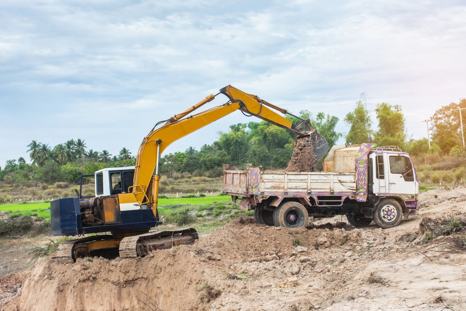 How Earthmoving on the Gold Coast Prepares Land for Building